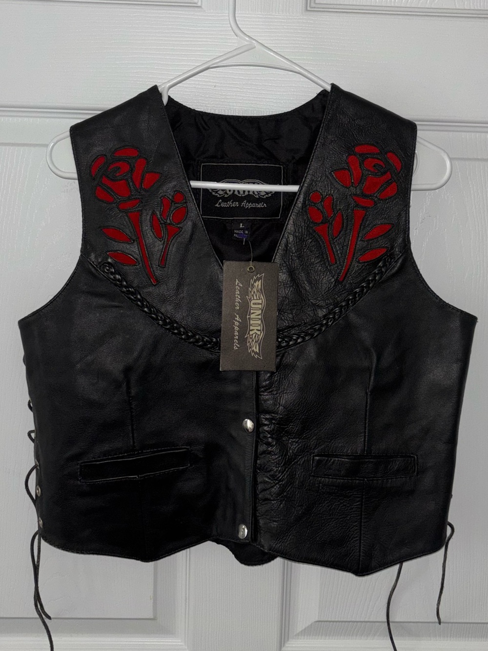 New Vintage Black Leather Motorcycle Vest with Red Rose Appliqué Women’s Sz L